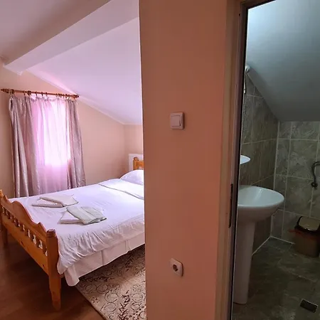 Πανσιόν Casa Potcoava 2*