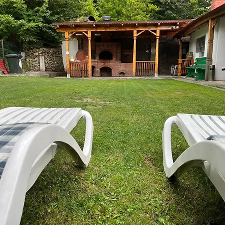 Casa Potcoava Lepşa